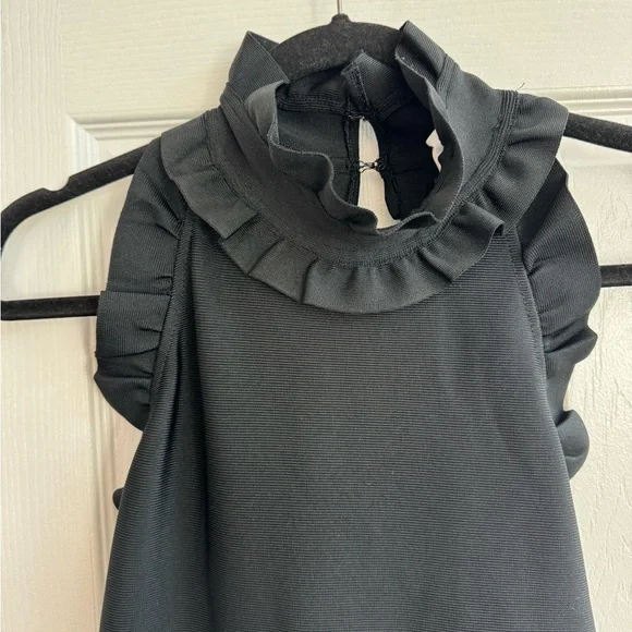 ELLIATT Theatrical Mermaid Gown Ruffled Black Size Medium - Picture 5 of 10